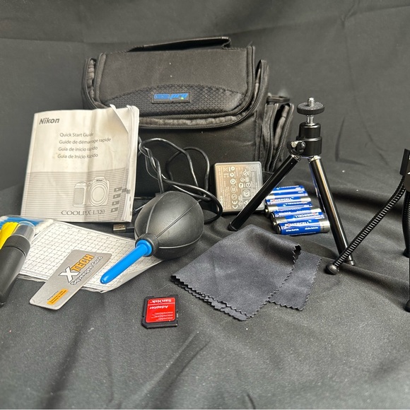 Nikon Cool Pix L320 digital camera